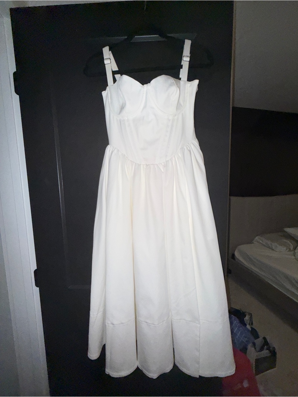 House of CB Cream Strapless Sweetheart Midi Dress
